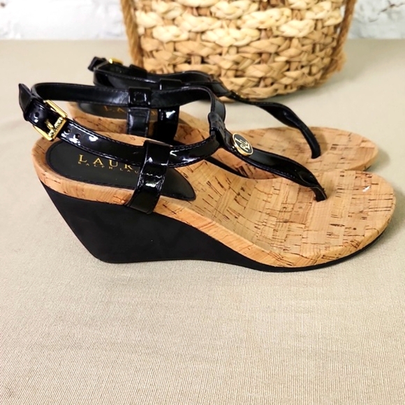 Ralph Lauren Wedge Patent Leather Black Sandals Size 6 Cork - Picture 3 of 6
